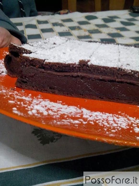 Torta magica al cioccolato