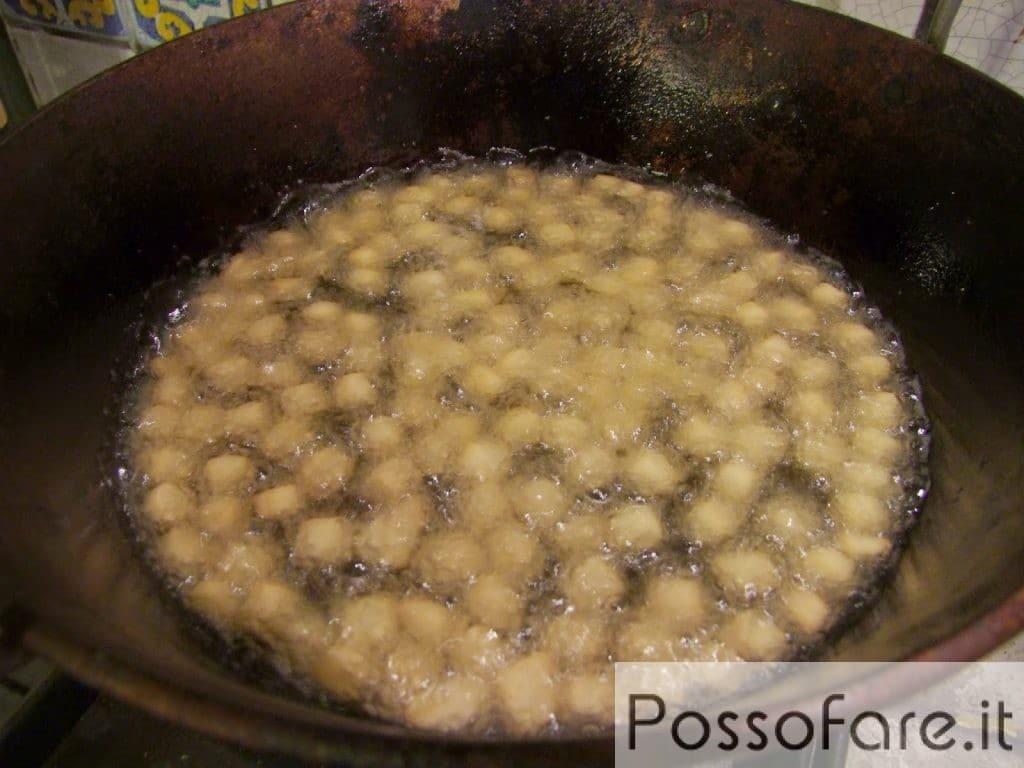 frittura-struffoli Friggere nello strutto
