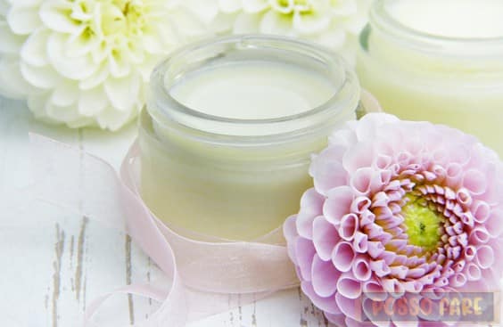 crema per il contorno occhi all'olio di jojoba